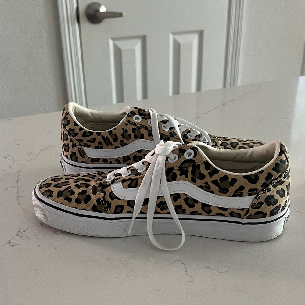 Vans Only Worn Once - Picture 2 of 7